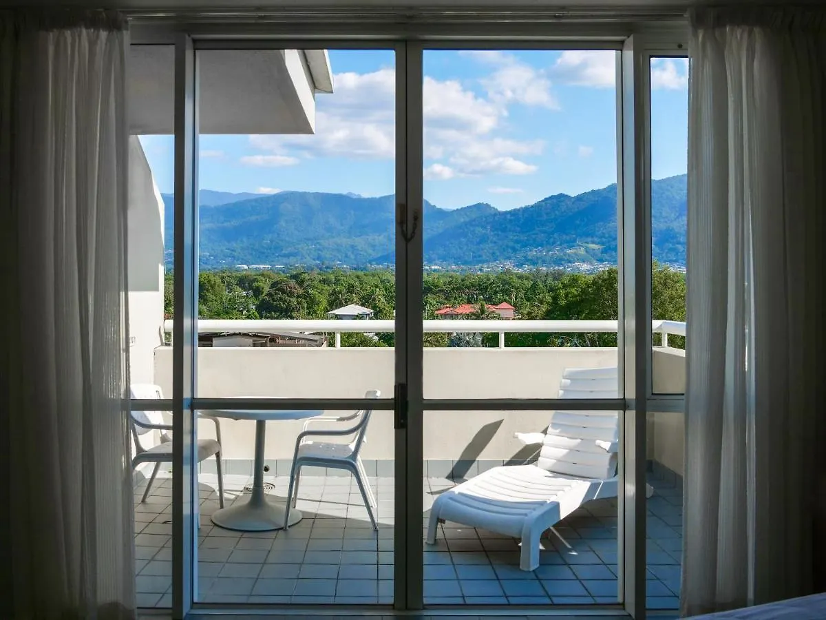 Cairns Harbourside Hotel
