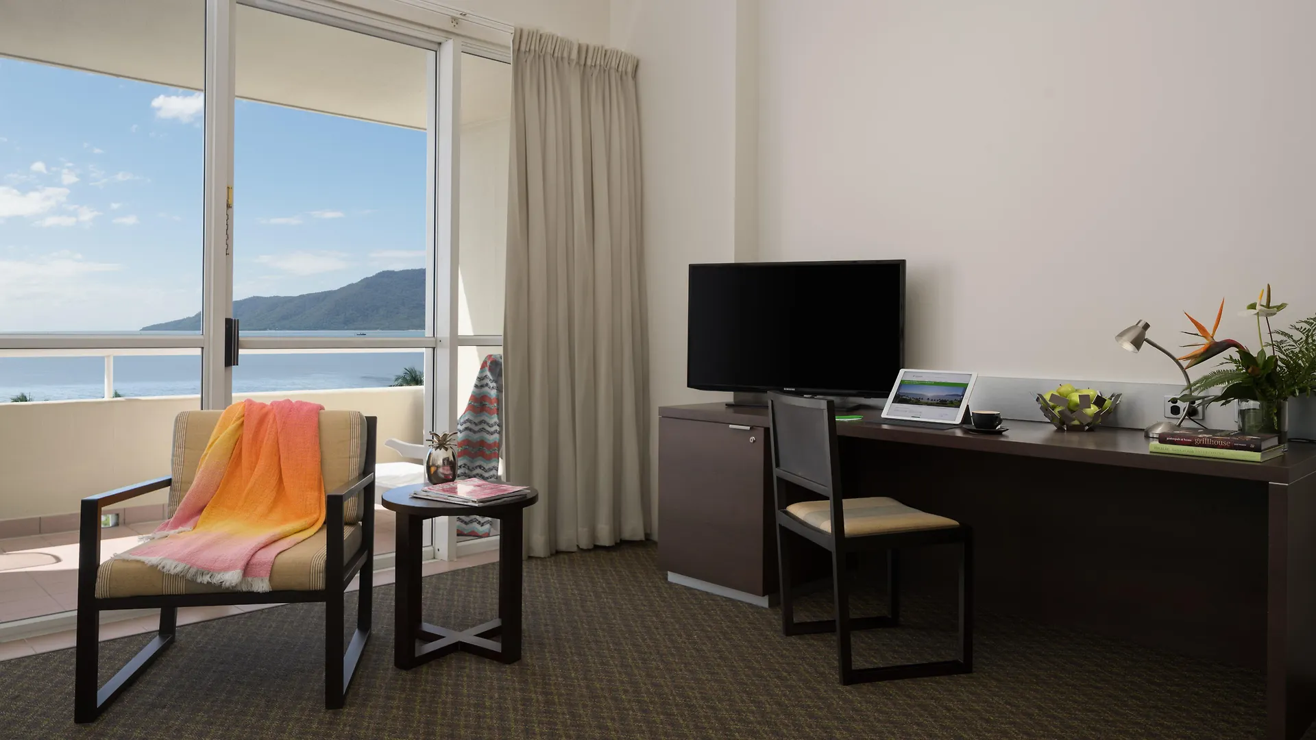 Cairns Harbourside Hotel
