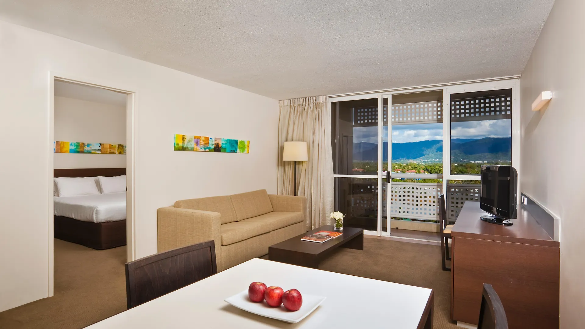 Cairns Harbourside Hotel