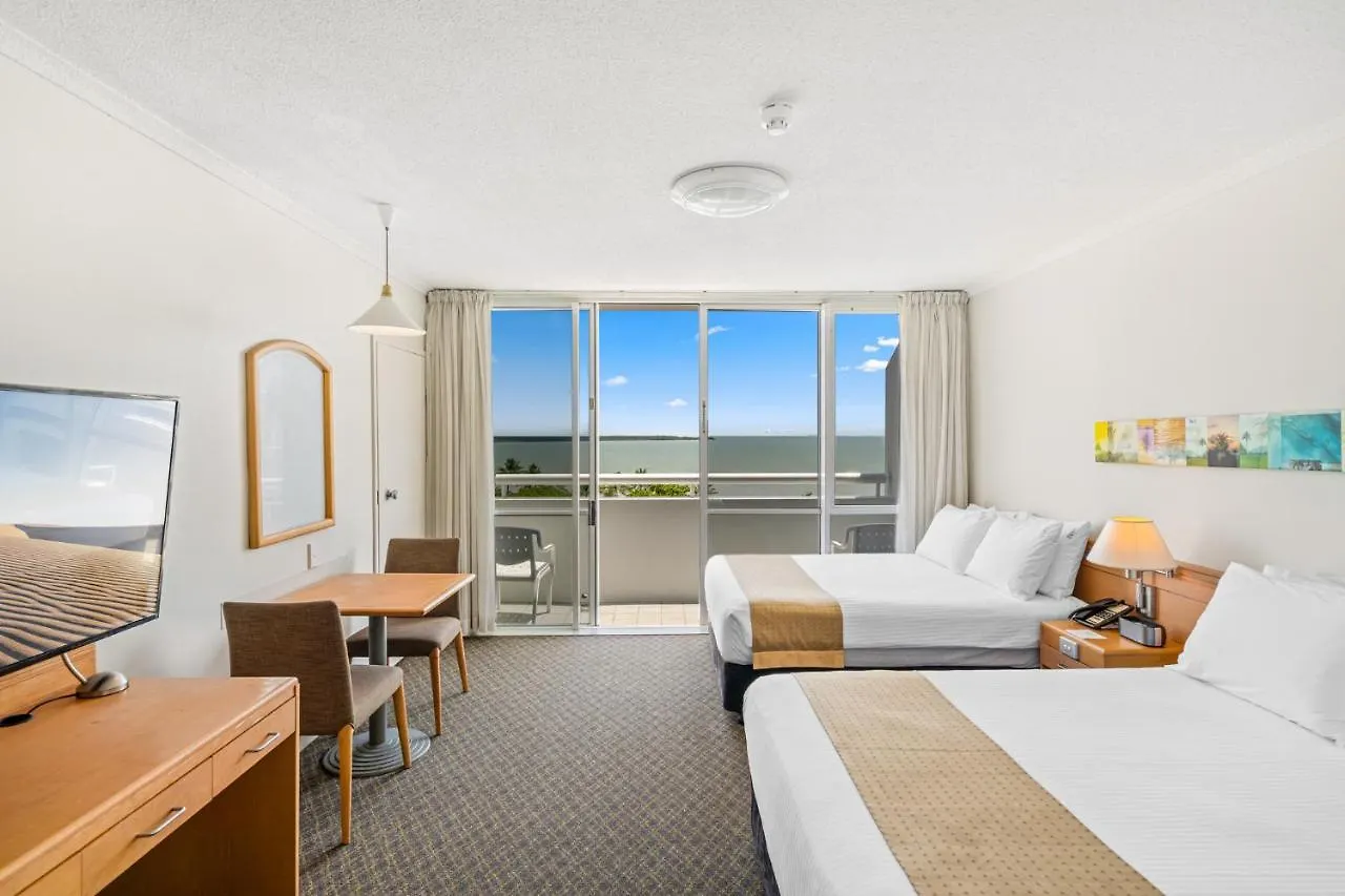 Cairns Harbourside Hotel