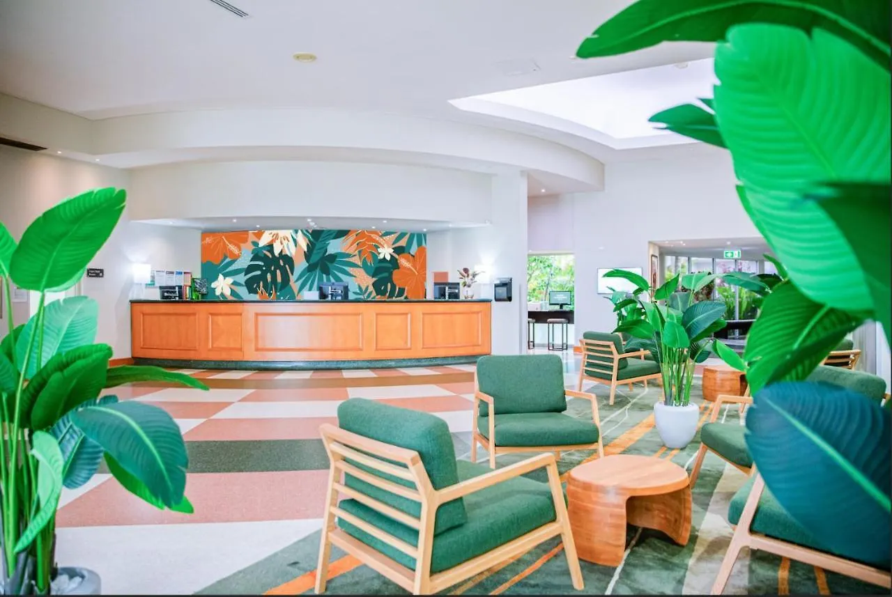 Cairns Harbourside Hotel