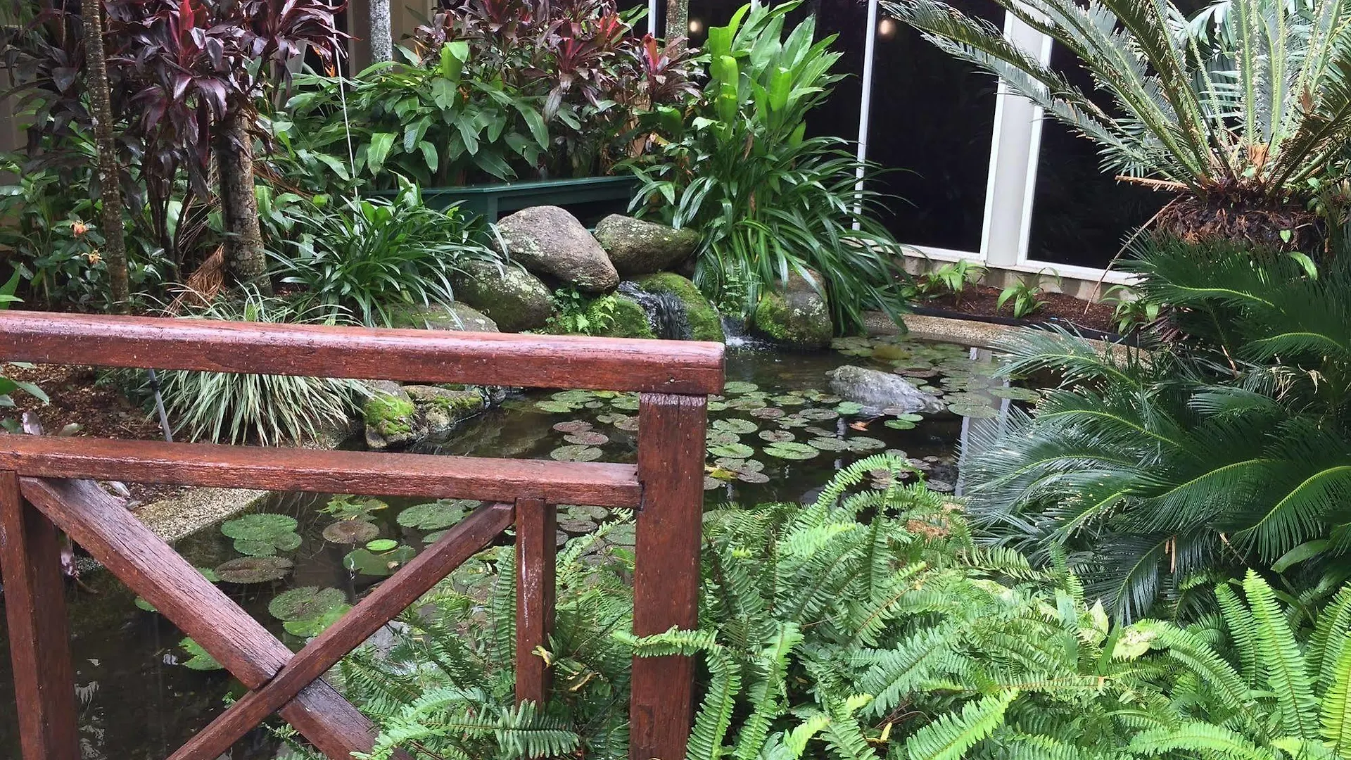 Cairns Harbourside Hotel