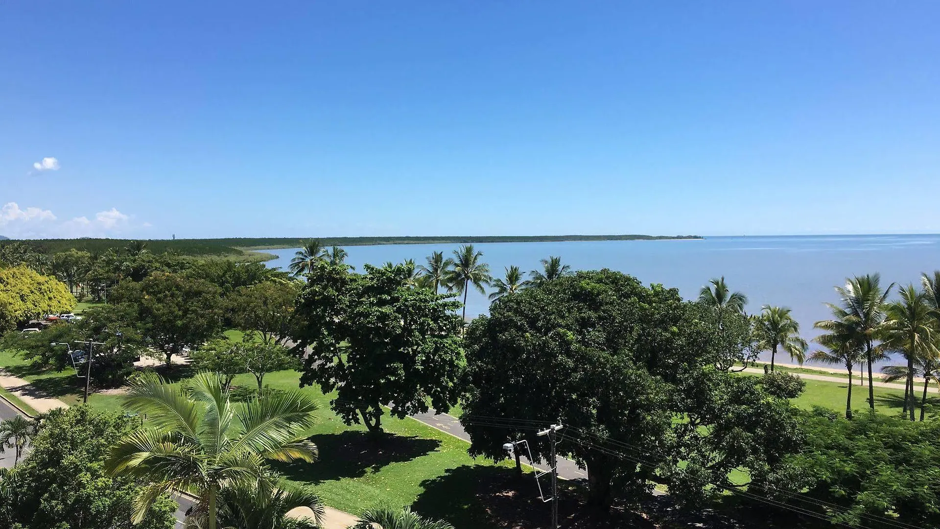 Cairns Harbourside Hotel