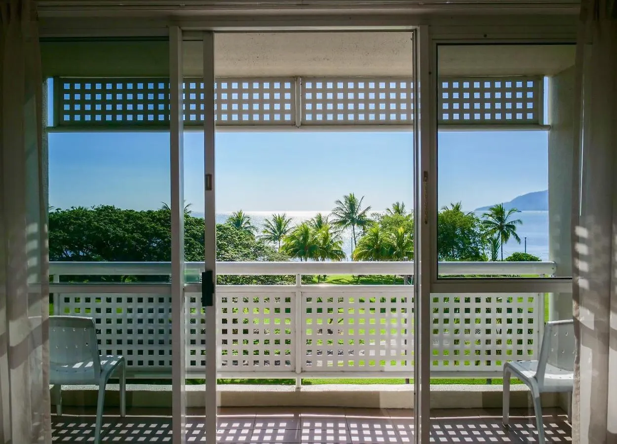 Cairns Harbourside Hotel
